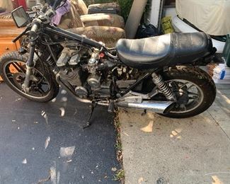 1986 Honda  650  Nighthawk includes all parts to complete cycle to convert to a cafe style bike.   Total custom new paint job ( Bevy Metallic Emerald ) Asking price $ 1200.00  O.B.O   Runs good  Custom paint was 750.00 bike was never reassembled.  10K miles