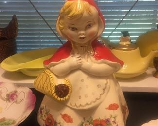 Hull Cookie Jar Little Red Riding Hood