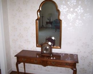 QUEEN ANNE-STYLE CONSOLE TABLE & MIRROR AND SHELF CLOCK