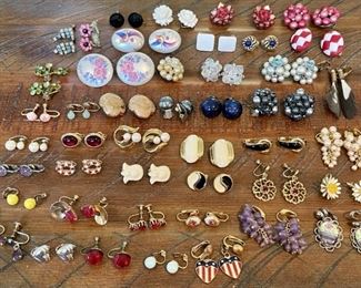 Large Lot Of Vintage Screw Back & Clip On Earrings, Angel Skin Coral, Jade, Enamel, Bead, Rhinestone & More