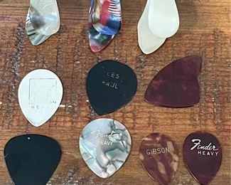 Assorted Guitar Picks And Finger Slides, Gibson, Les Paul And Fender MOP W Gibson Plastic Case