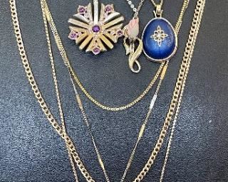 Collection Of Gold Tone And Gold Filled Vintage Necklaces, Avon, Thermo-Set, Locket, Chains & More
