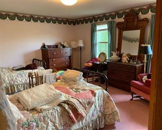 JENNY LINN TWIN BEDS