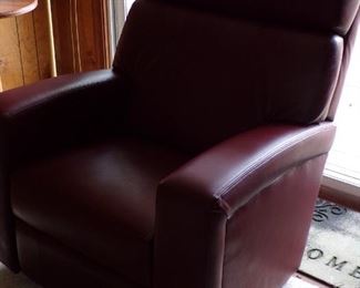 Like-new Lazy-Boy brand leather recliner