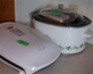 some small kitchen appliances