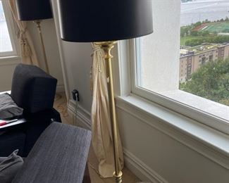 2 Large pole lamps