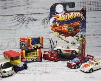 Lot of Collectible Toy Cars Packaged Unpackaged Hot Wheels