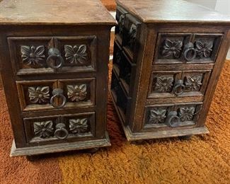 Pair of small chest with carved drawers, sides