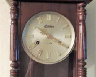 Pendelum Clock by Linden