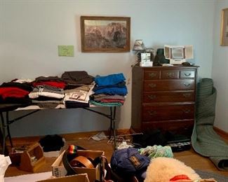 Clothes
Chest of Drawers
Miscellaneous