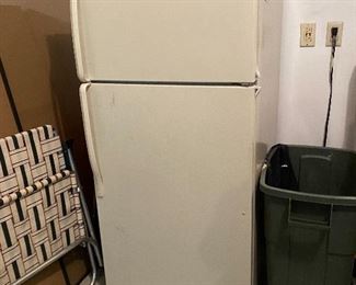 Refrigerator- runs