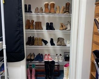 Womens boots & shoes 8-1/2 - 91/2