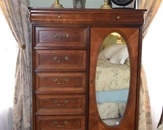 Dresser with mirror 