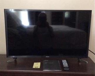 Samsung 32" television TV