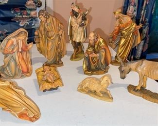 ANRI Italian Hand Carved Nativity Scene