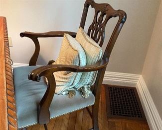 Accent/desk chair