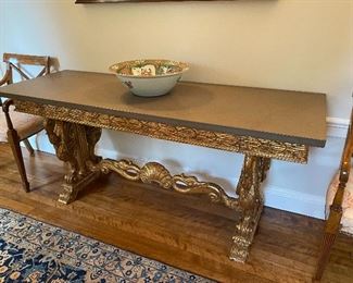 Elegant Gold Entry Table with 4 Geese/Swans   