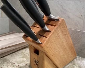 Henkel's Knife set with block