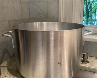 HUGE Stock Pot
