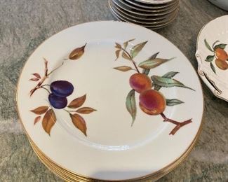 Royal Worcester Evesham Dinner Plates, bread plates, cups/saucers plus many covered serving pieces
