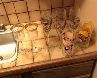 vintage Porky Pig and Speedy Gonzalez glasses!
