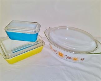 Vintage Pyrex refrigerator dishes and Town & Country casserole 