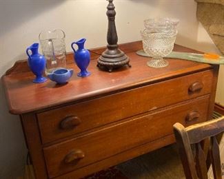 lovely small 1930's chest of drawers