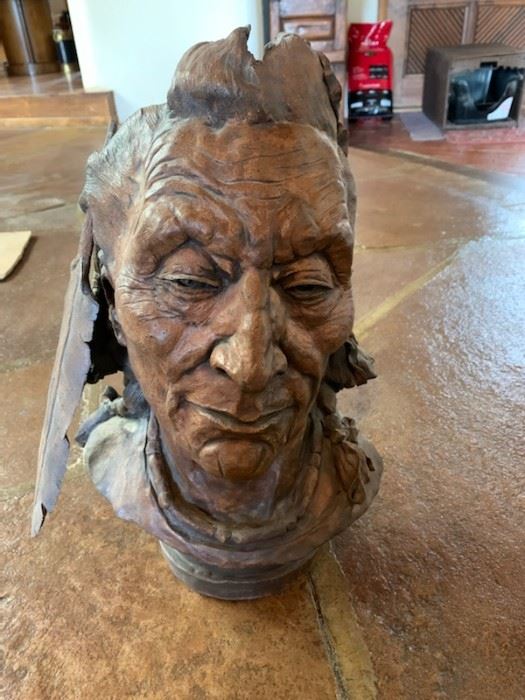 'Blackfoot' ceramic bust