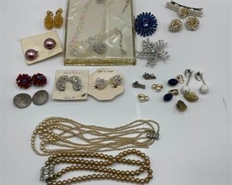 Vintage and Retro Fashion Jewelry Lot