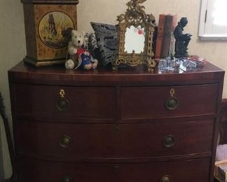 Antique dresser with 5 drawers. 39"W x 21"D x 41.5"H. 