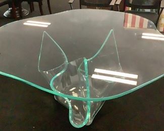 UNIQUE GLASS TOP TABLE