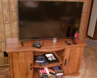 Flat screen television, tv stand