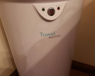 Towel warmer