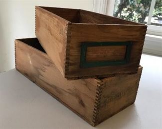 VINTAGE DOVETAILED BOXES.