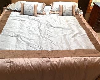 Bed linens  -  Mattress not for sale