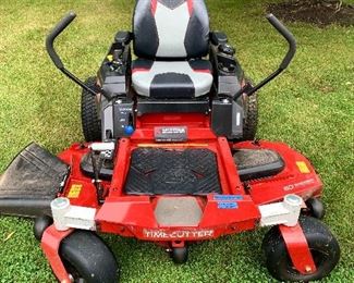 Toro Time Cutter  6000  riding mower  33.8 hours - 1 year old - Will not be discounted