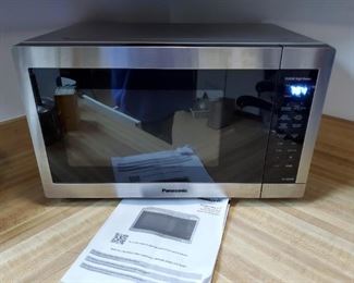 Panasonic Microwave Oven No. NN-SB658S