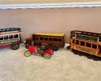 LARGE VINTAGE / ANTIQUE CAR, TRUCK, BUS AND TROLLEY CAR