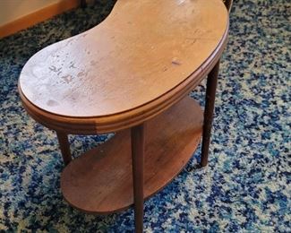 Kidney Shaped 2 Tier Table