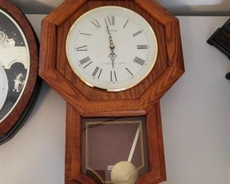 16 Melodies Rhythm Clock