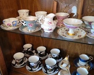 Ceramic Tea Cups & Saucers