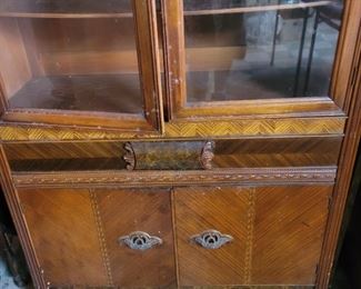 Vintage China Hutch/Cabinet