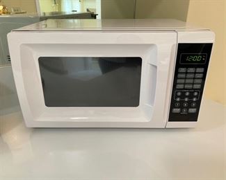 GE SubCompact Microwave Oven