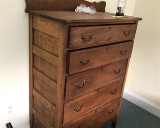 #128	oak dresser 5 drawers 34x17x48	 $175.00 	
