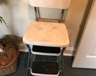 #141	White step chair 	 $30.00 	
