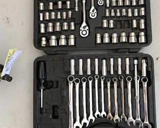 #178	Ampro 151 piece case of tools Me	 $40.00 	
as is missing a few tools