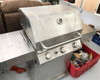 #180	Grand hall gas grill 24-55 wide  stainless 	 $75.00 	 * 
