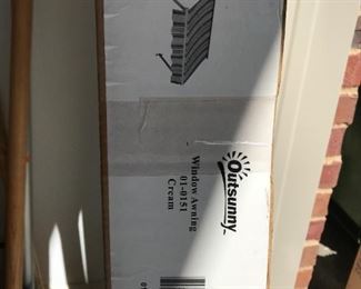 #197	outsunny awning  6 foot window retractable unit 	 $75.00 	
