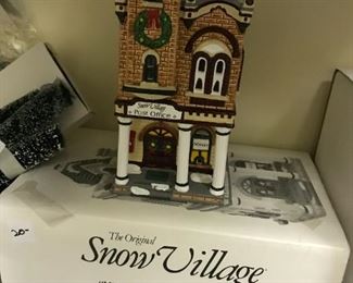#258	snow village village post office 	 $20.00 	
