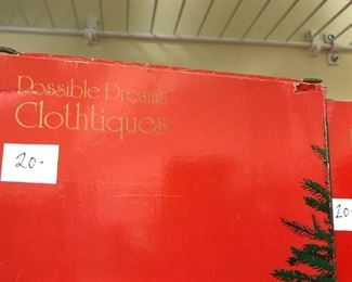 #262	clothliques sant with green jacket and red pants  and santa suit  2@20 ea	 $40.00 	
